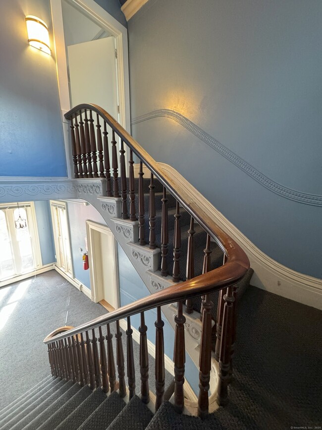 Building Photo - 81 Wethersfield Ave