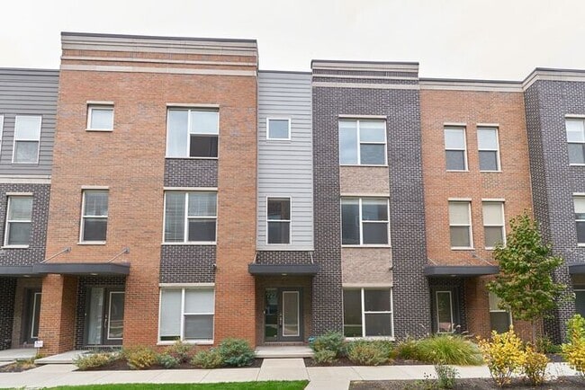Like New Townhome With Your Own Rooftop Views of Downtown Indy! - Like New Townhome With Your Own Rooftop Views of Downtown Indy!