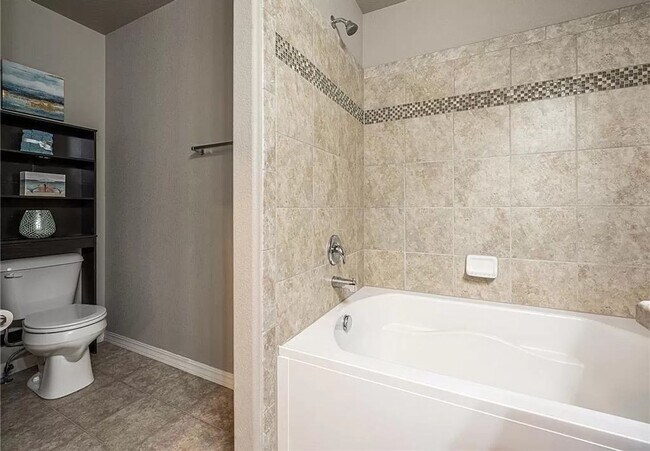 Building Photo - Well Maintained Single Family Home for Rent