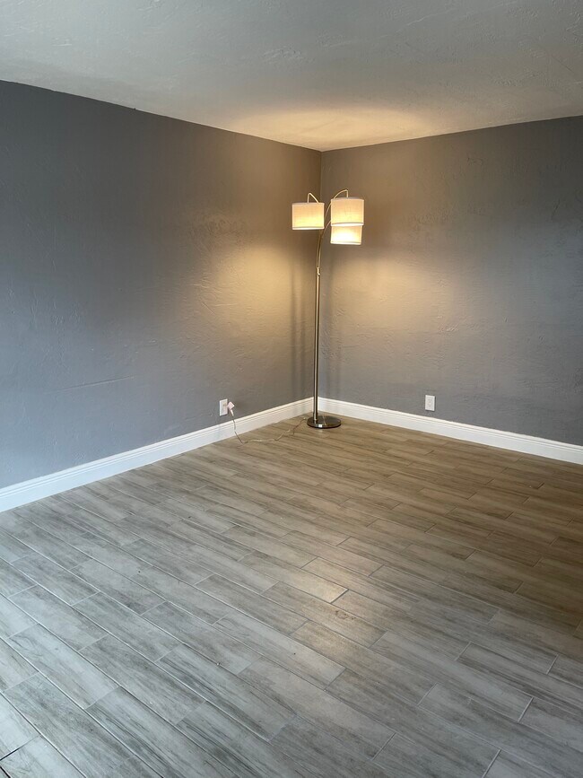 Foto del edificio - 3070 NW 12th Ct