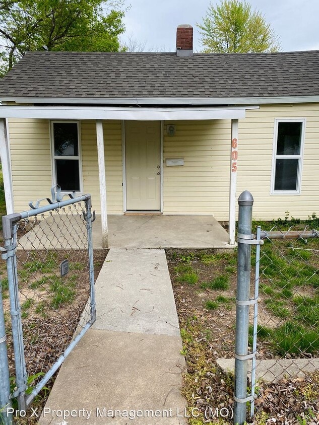 605 N Hall St, b City, MO 64870 House Rental in b City, MO