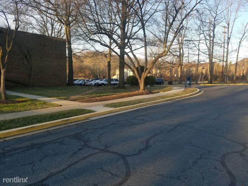 Foto del edificio - 8679 Greenbelt Rd