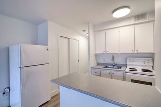 Building Photo - 3460 Rue Durocher