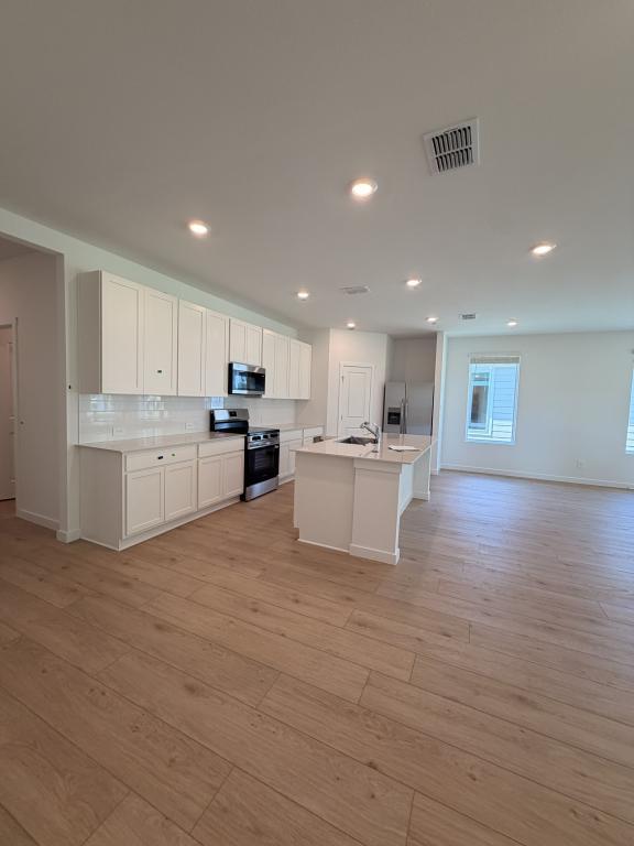 Foto del edificio - 5063 Loggia Ln
