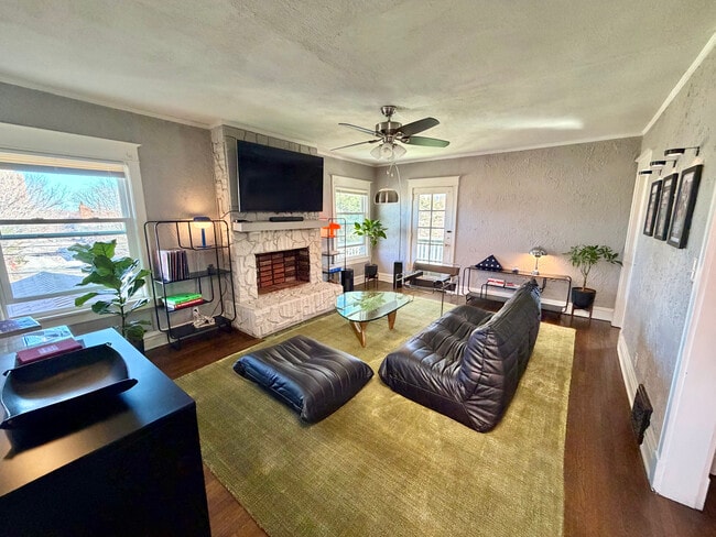 Building Photo - 3836 Wyandotte St