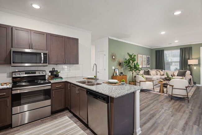 Building Photo - Aventine Huntersville
