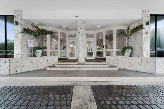 Foto del edificio - 780 NE 69th St