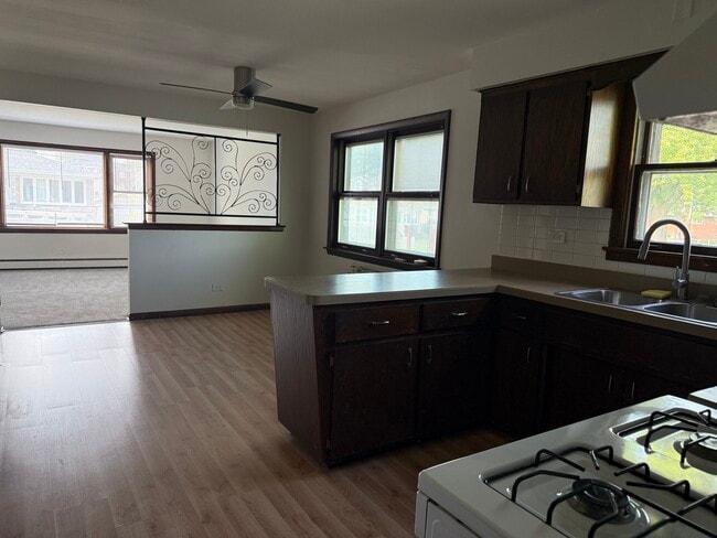 Foto del edificio - 7506 W Hanover St