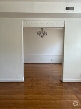 Building Photo - 747 Westwood Dr