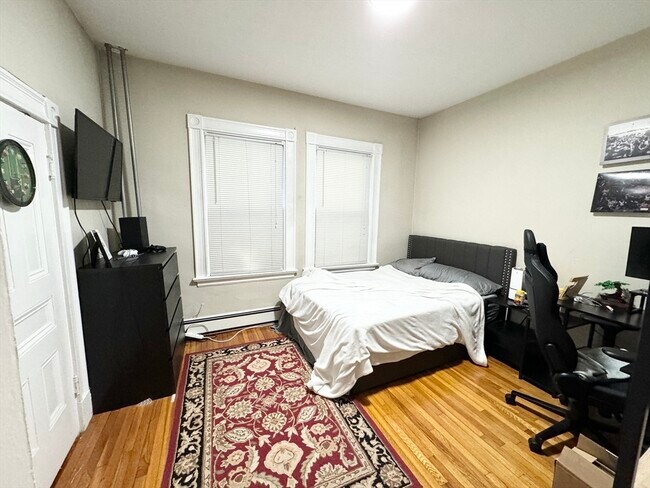 Building Photo - 3 Mt Vernon St