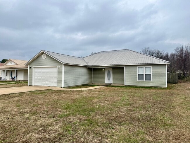 Foto del edificio - 3 Bedroom/2 Bathroom Home in Paragould AR - $1,350/month