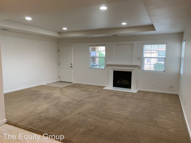 Building Photo - 2222-2228 N Vickie Ct