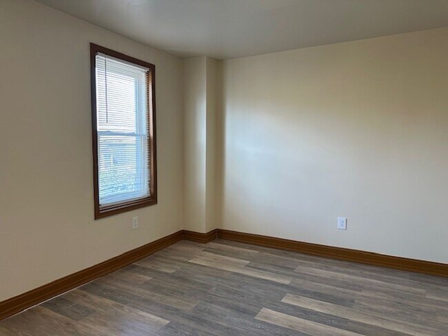 Foto del edificio - 301 E Market St