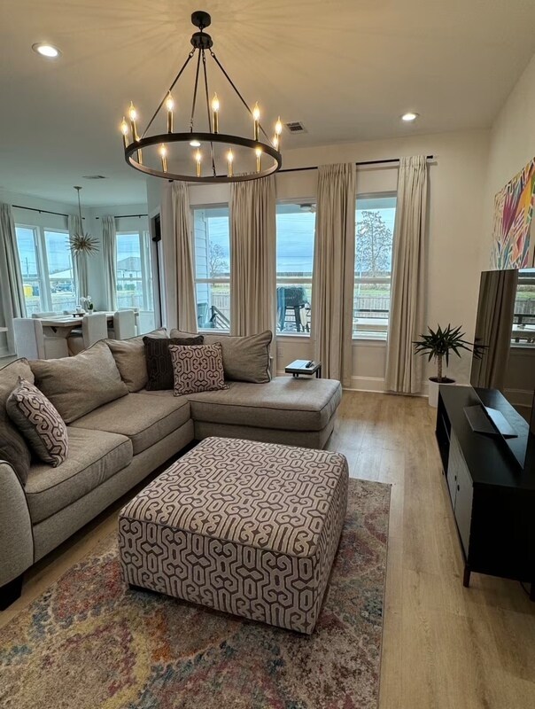 Foto del edificio - 8413 Benjamin St