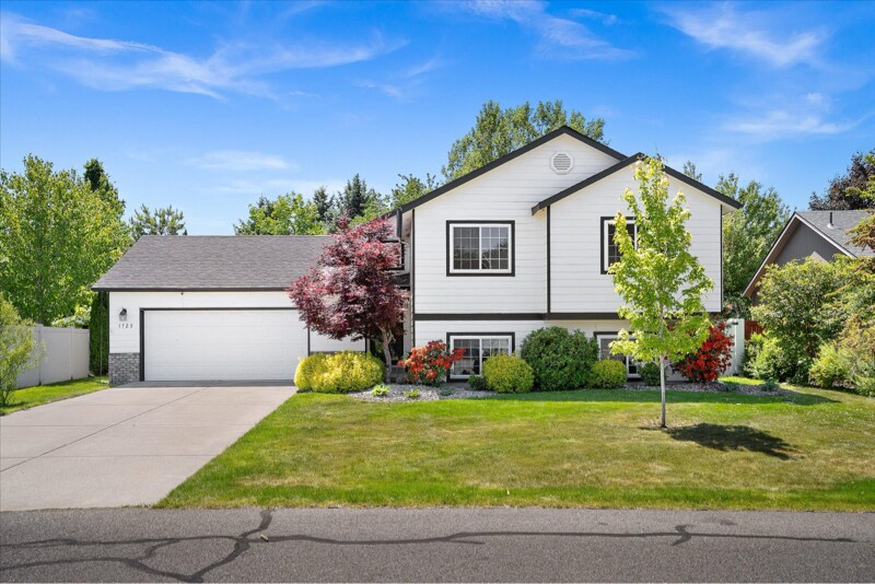 Primary Photo - 1725 N McMillan Ln