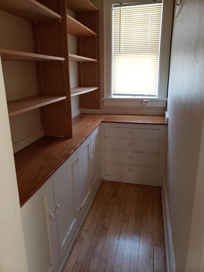 2902 E Van Norman Ave, Saint Francis, WI 53235 Townhome Rentals in