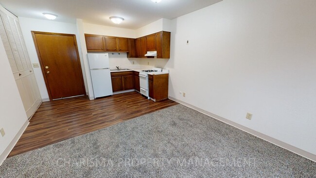Foto del edificio - SPACIOUS ONE BEDROOM UNIT, GREAT LOCATION ...