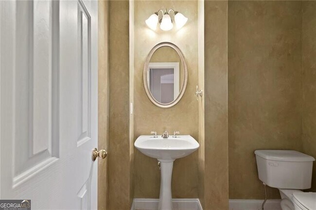 Building Photo - 5826 Riverstone Cir