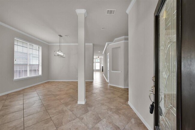 Building Photo - 47 E Montfair Blvd