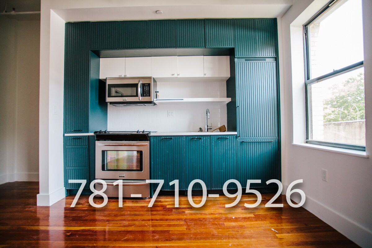Kitchen - 180 Bainbridge St