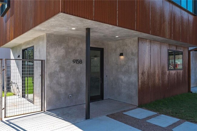 Foto del edificio - 915 Tillery St