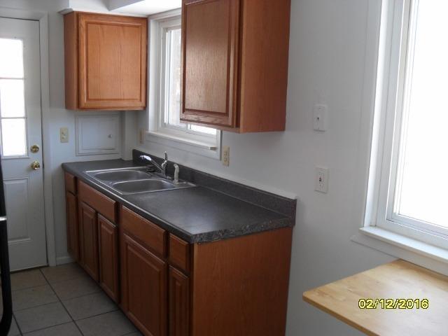 Foto del edificio - 719 Oswego Ave