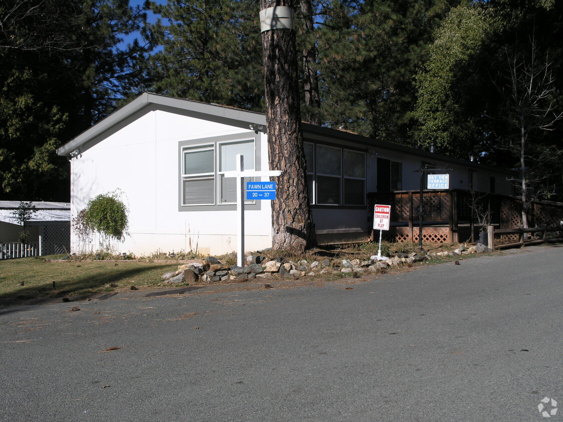 Building Photo - Sky View Terrace Mobile Home Park