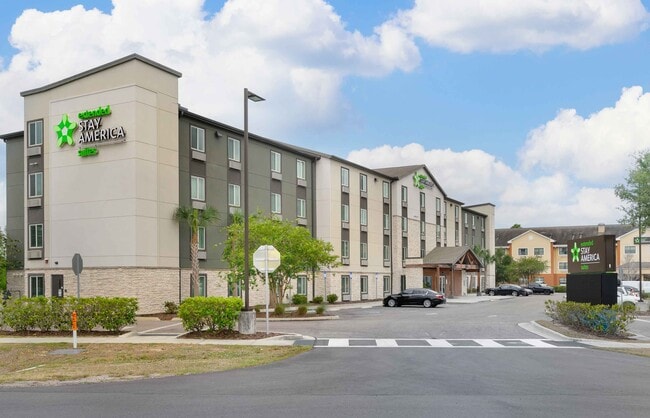 Building Photo - Furnished Studio-Tampa - Northeast