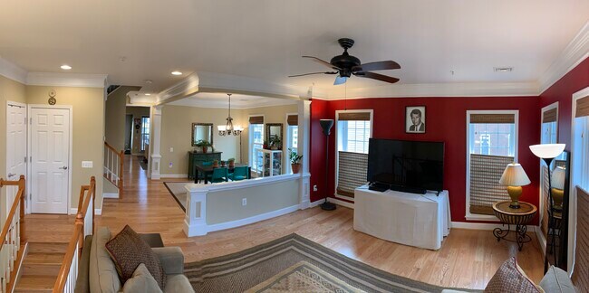 Foto del edificio - 2394 Brookmoor Ln