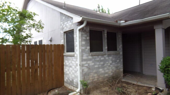 Foto del edificio - 21426 Grand National Ave