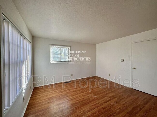 Building Photo - 5819 Peshewa Ct