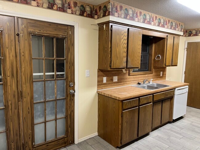 Foto del edificio - 1603 Brooken Hill Dr