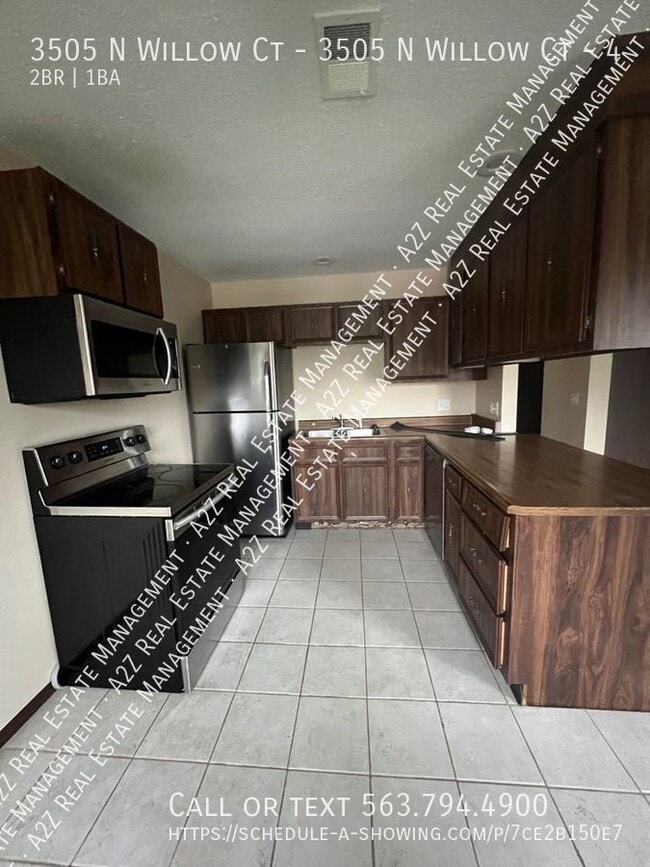 3505 N Willow Ct Unit 4, Bettendorf, IA 52722 Room for Rent in