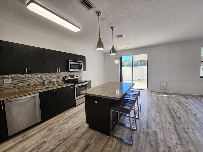 Foto del edificio - 22433 SW 102nd Ave