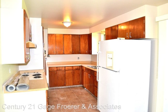 Building Photo - 4 br, 2 bath House - 2170 W. 4900 S.