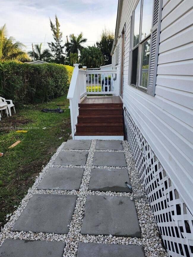 Building Photo - 35250 SW 177th Ct