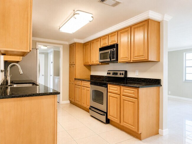 Building Photo - 12812 4th Isle