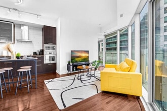 Building Photo - 19 York St