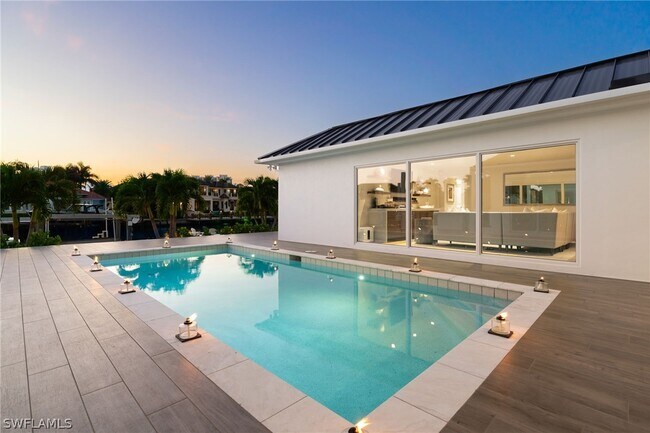 Foto del edificio - 3737 Crayton Rd