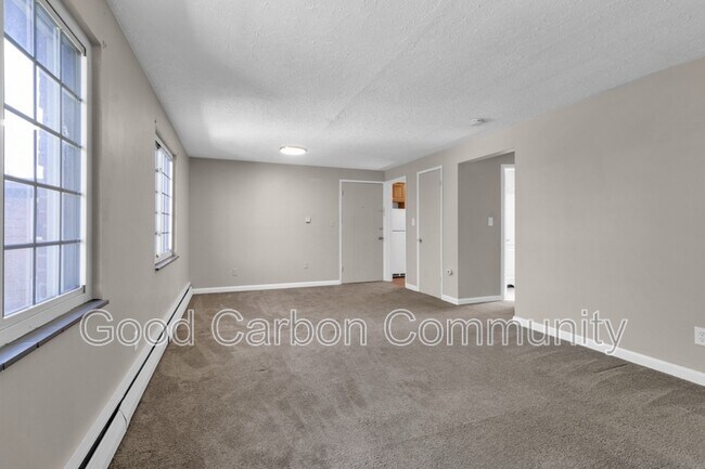 Foto del edificio - 315 Beattie Ave