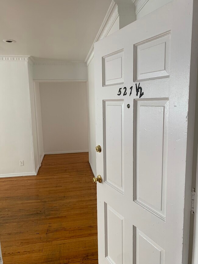 Foto del edificio - 525 Landfair Ave