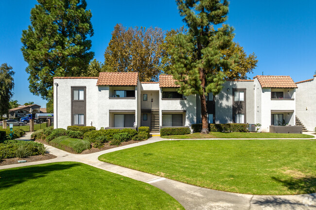 Foto del edificio - Aventine Apartment Homes