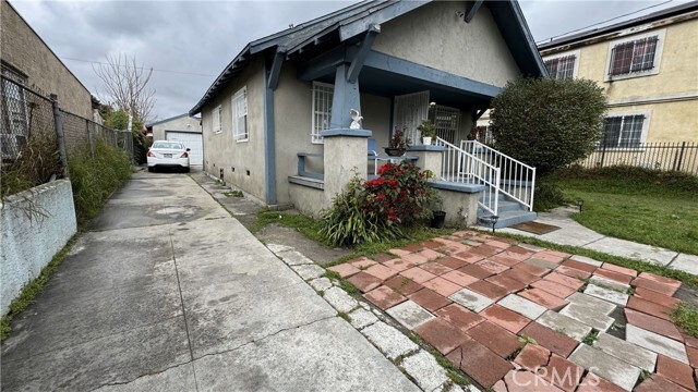 Building Photo - 10621 Wilmington Ave