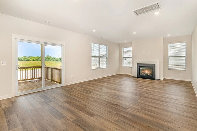 Foto del edificio - 531 Sugarberry Ct