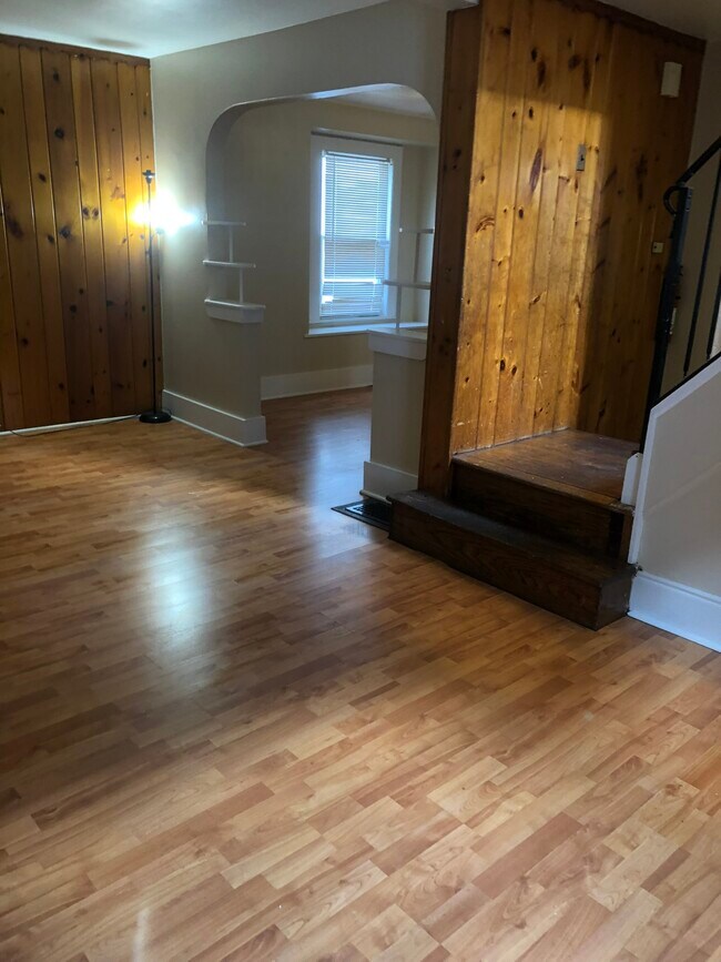 Building Photo - 270 Curtis St