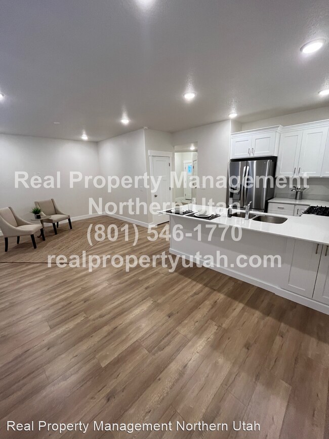 Foto del edificio - 3 br, 2.5 bath House - 3400 S. Hazel Ave.