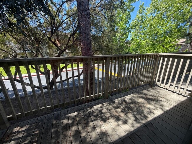 Interior Photo - 5245 Chesebro Rd
