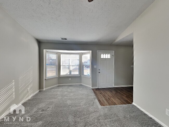 Foto del edificio - 3704 Bearwood Dr