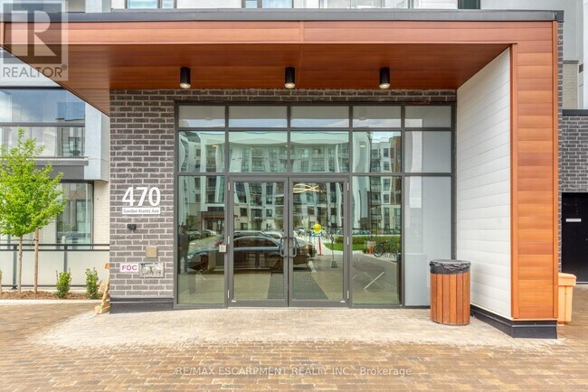 Photo du bâtiment - 470 Gordon Krantz Ave