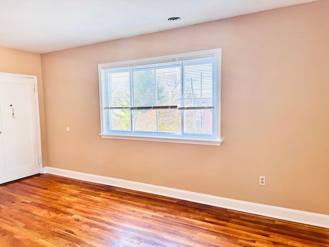 Foto del edificio - 8805 Plymouth St